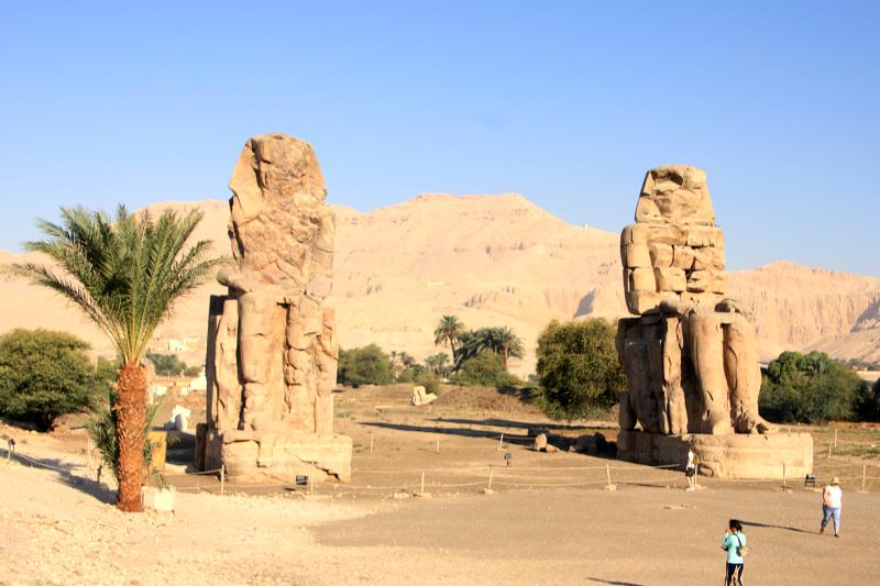 Visiter Louxor en Égypte : colosses de Memnon